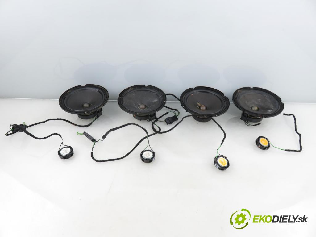 AUDI A6 Avant (4B5, C5) KOMBI 2003 125,00 2.4 quattro - BDV 2393,00 subwoofer 4B9035382A ; 4B0035411A (Audio zařízení)