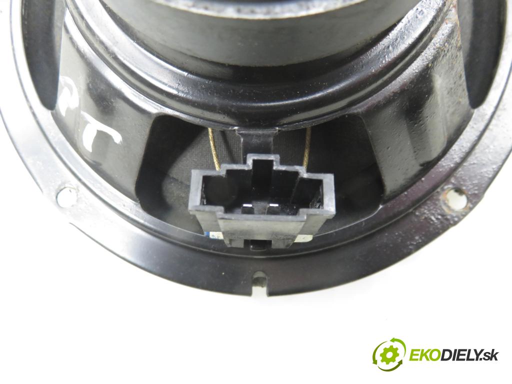 AUDI A6 Avant (4B5, C5) KOMBI 2003 125,00 2.4 quattro - BDV 2393,00 subwoofer 4B9035382A ; 4B0035411A (Audio zařízení)