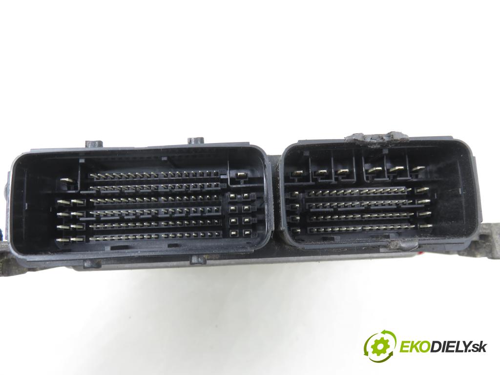 PEUGEOT 308 SW II KOMBI 2015 73,00 1.6 BlueHDi 100 - BHY (DV6FD) 1560,00 Riadiaca jednotka Motor 9809478580 ; 0281031043 ; 9806460480