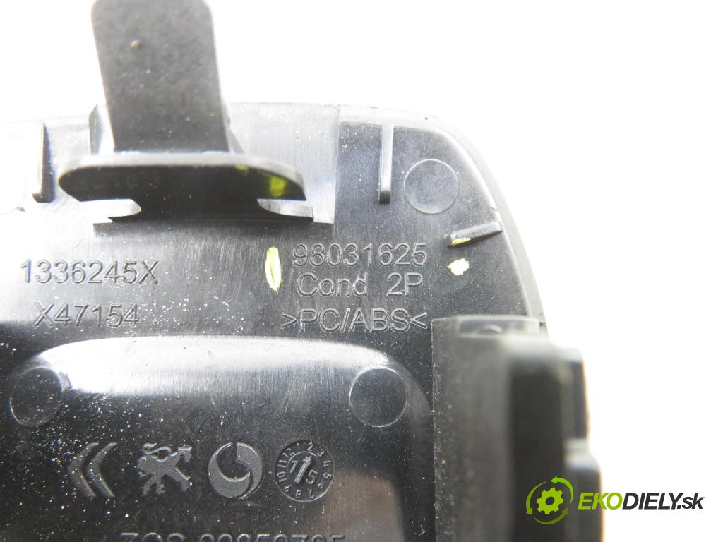 PEUGEOT 308 SW II KOMBI 2015 73,00 1.6 BlueHDi 100 - BHY (DV6FD) 1560,00 Panel ovládania okien 96783350ZD ; 98031625