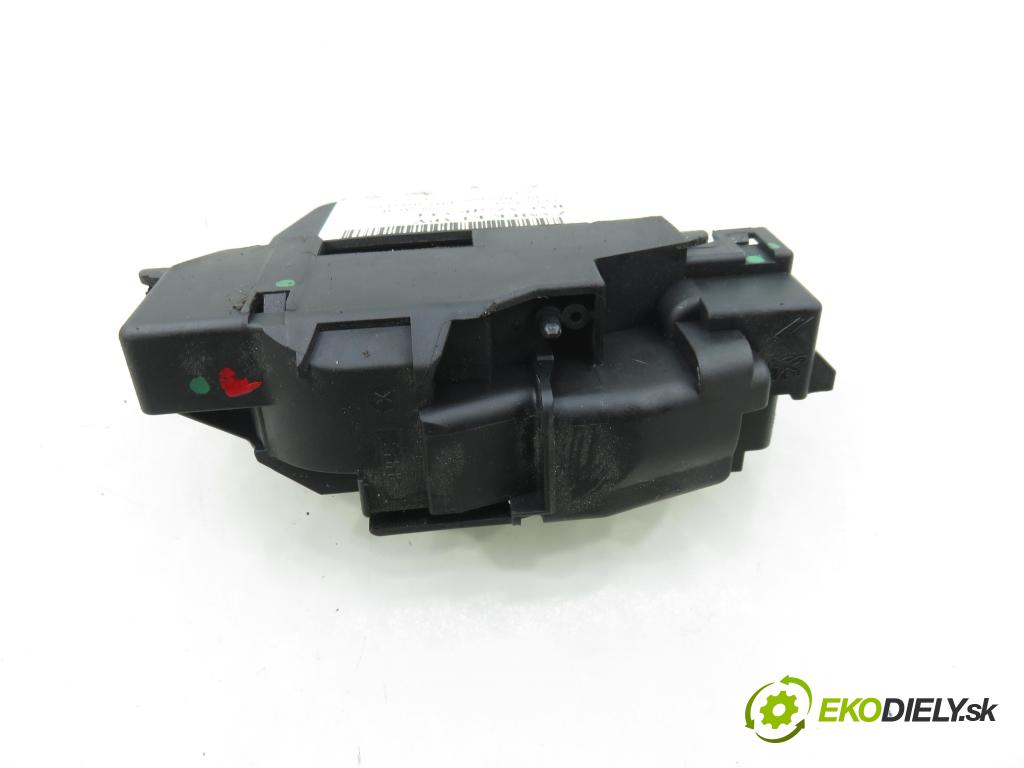 PEUGEOT 308 SW II KOMBI 2015 73,00 1.6 BlueHDi 100 - BHY (DV6FD) 1560,00 zámok dveří kufr EL. 9804762080