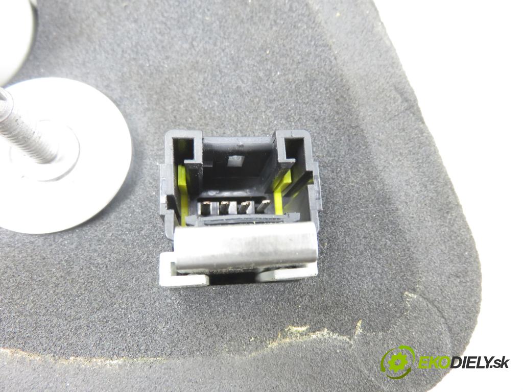 PEUGEOT 308 SW II KOMBI 2015 73,00 1.6 BlueHDi 100 - BHY (DV6FD) 1560,00 Svetlo pravé zadné kufor