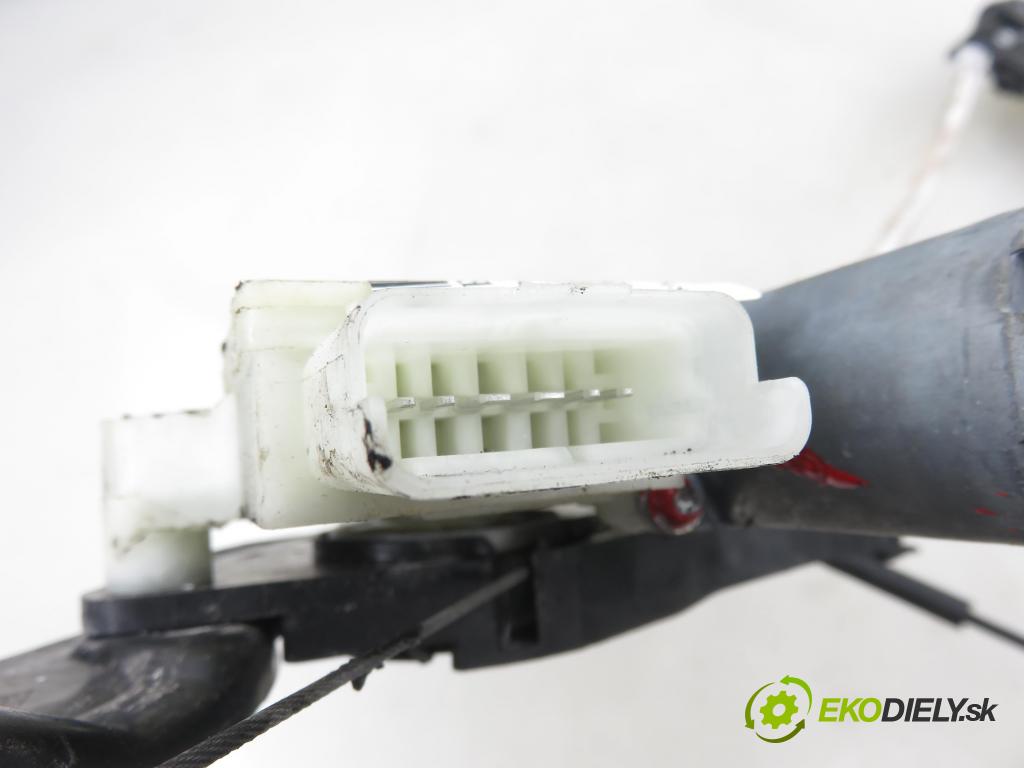 PEUGEOT 308 SW II KOMBI 2015 73,00 1.6 BlueHDi 100 - BHY (DV6FD) 1560,00 Mechanizmus okien 9825710280