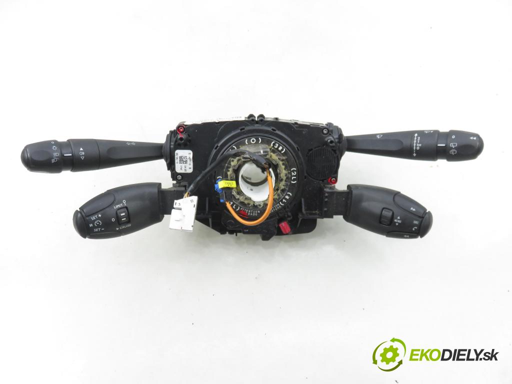 PEUGEOT 308 SW II KOMBI 2015 73,00 1.6 BlueHDi 100 - BHY (DV6FD) 1560,00 PAKA/ŘAZENÍ/SADA: 98072680ZD