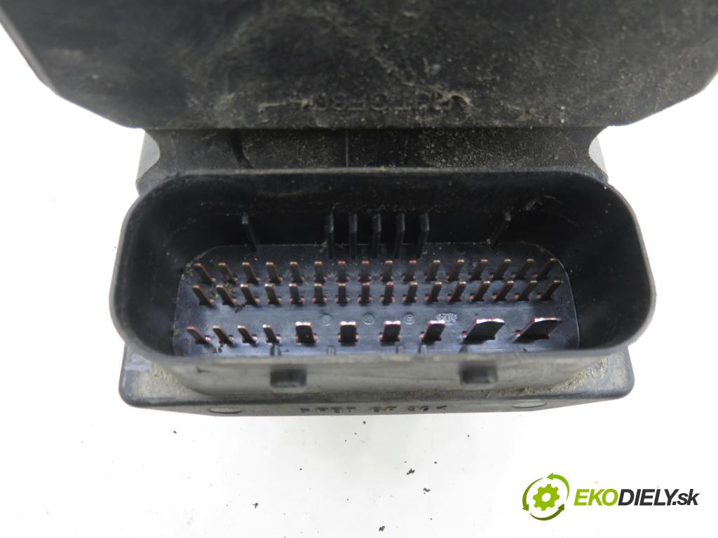 AUDI A6 Avant (4B5, C5) KOMBI 2003 125,00 2.4 quattro - BDV 2393,00 pumpa ABS 0265950054 (Pumpa ABS)