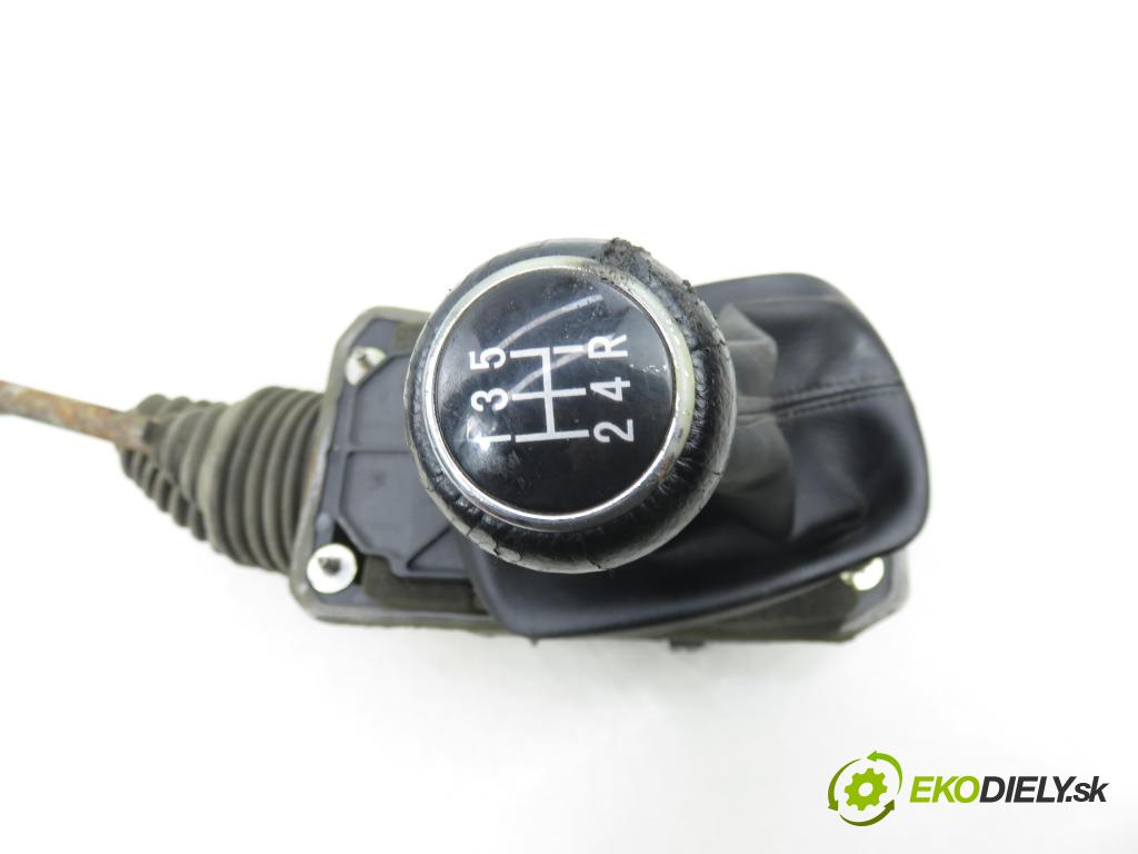 AUDI A6 Avant (4B5, C5) KOMBI 2003 125,00 2.4 quattro - BDV 2393,00 ZVEDÁK: 4B0711025F