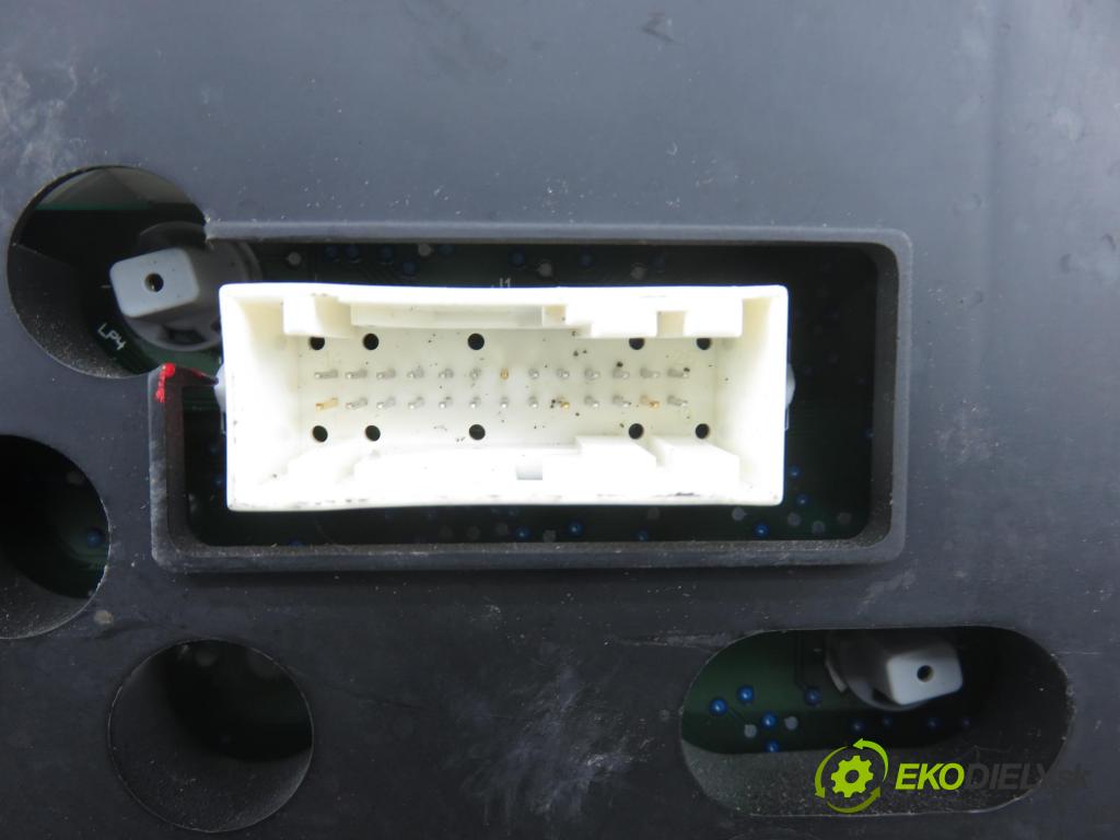 FORD FOCUS (DAW, DBW) HB 2000 85,00 1.8 16V 1796,00 Prístrojovka elektrický 98AB10849CL