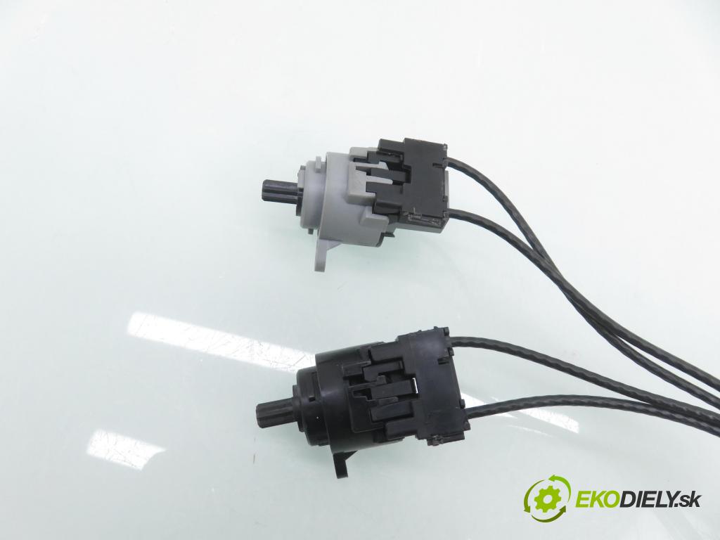FORD FOCUS (DAW, DBW) HB 2000 85,00 1.8 16V - EYDB 1796,00 Lanko panel kúrenia 98AB11503AH ; 98AB11504AG