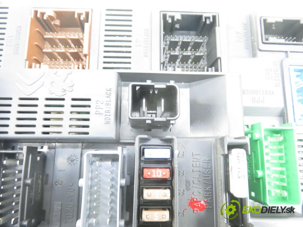 PEUGEOT 308 SW II KOMBI 2015 73,00 1.6 BlueHDi 100 - BHY (DV6FD) 1560,00 MODUL BSI 9807054180 ; 22661F