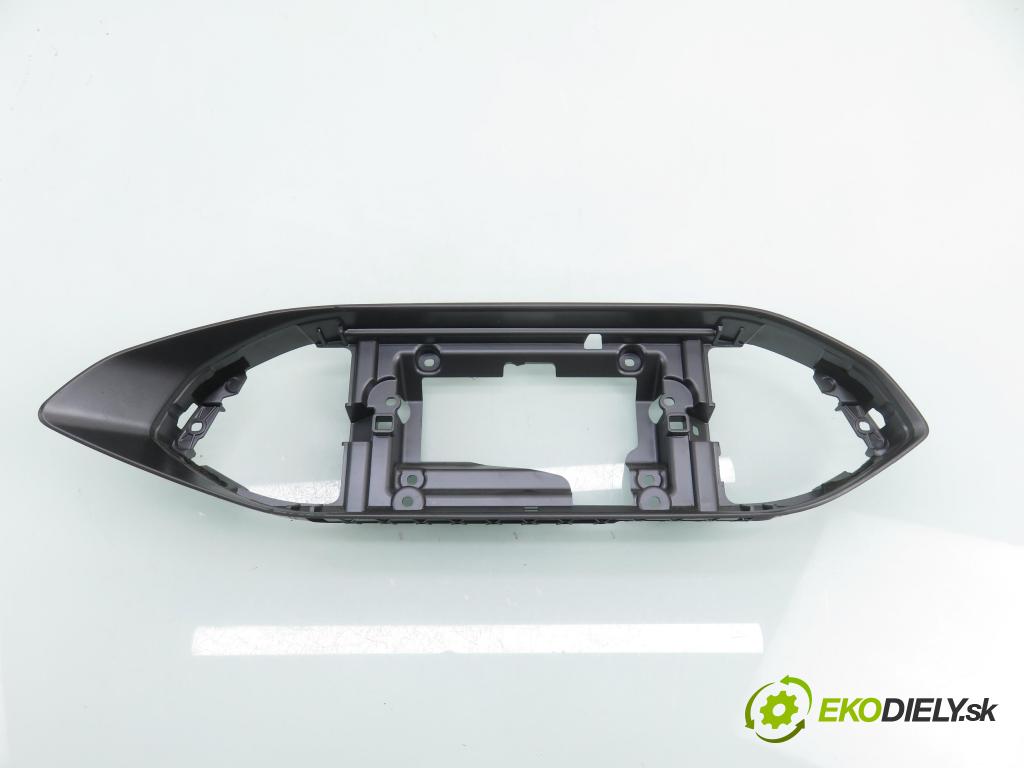 PEUGEOT 308 SW II KOMBI 2015 73,00 1.6 BlueHDi 100 - BHY (DV6FD) 1560,00 Rámček radia 9678251877