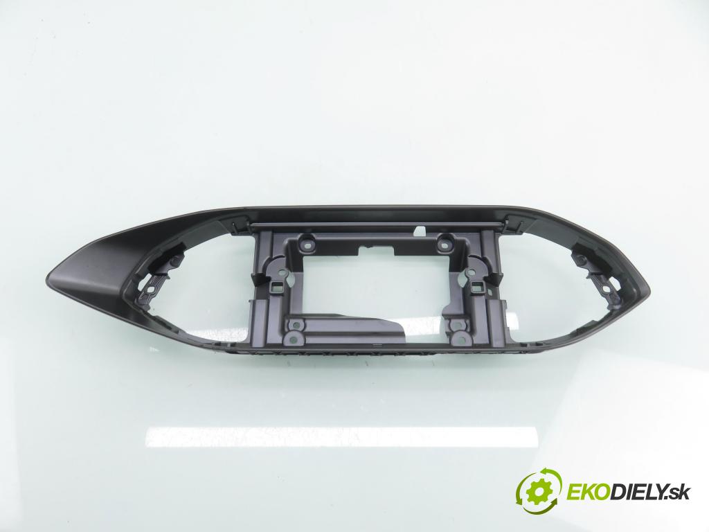 PEUGEOT 308 SW II KOMBI 2015 73,00 1.6 BlueHDi 100 - BHY (DV6FD) 1560,00 Rámček radia 9678251877