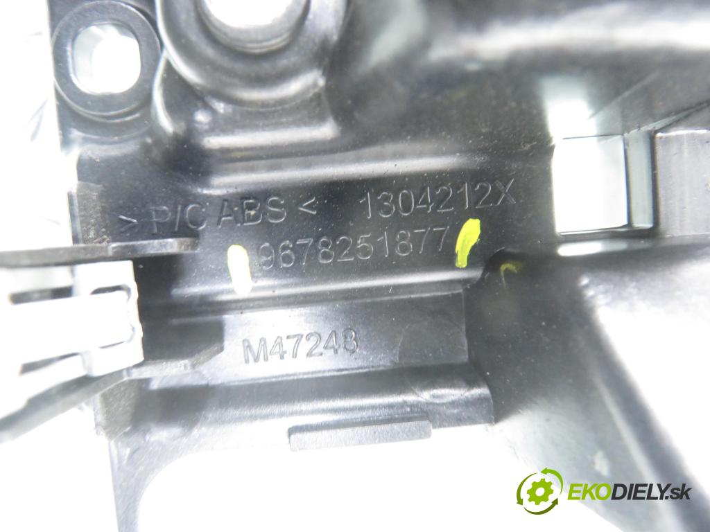 PEUGEOT 308 SW II KOMBI 2015 73,00 1.6 BlueHDi 100 - BHY (DV6FD) 1560,00 Rámček radia 9678251877