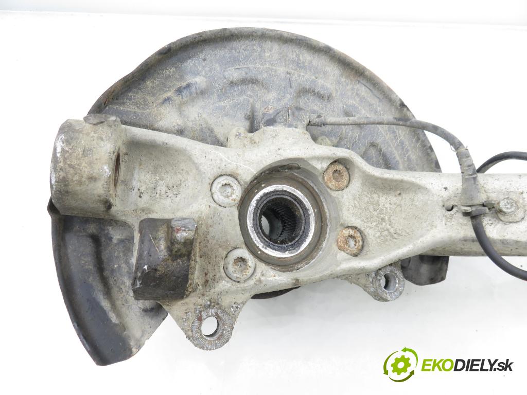 AUDI A6 Avant (4B5, C5) KOMBI 2003 125,00 2.4 quattro - BDV 2393,00 náboj PP ABS