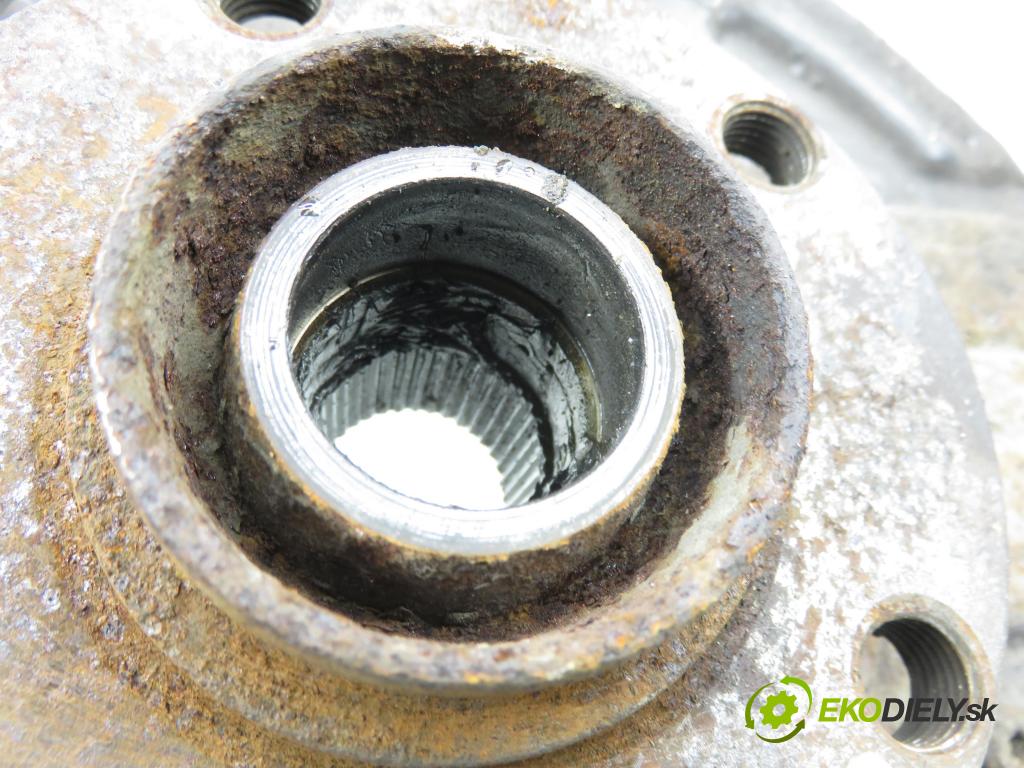 AUDI A6 Avant (4B5, C5) KOMBI 2003 125,00 2.4 quattro - BDV 2393,00 náboj PP ABS