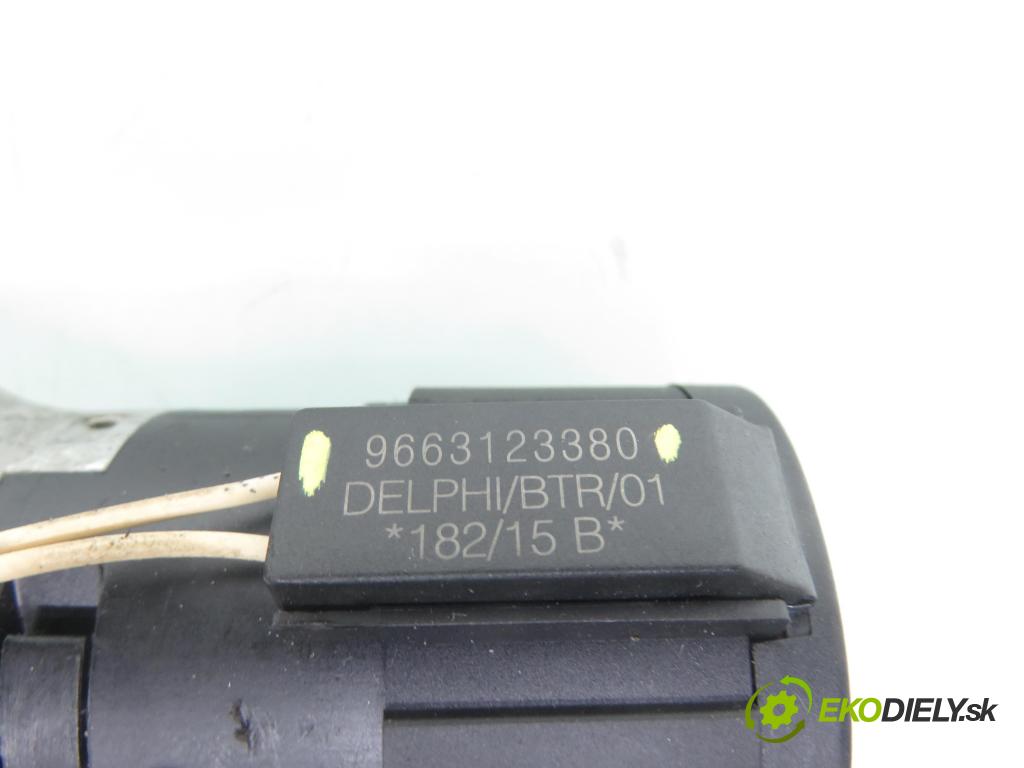 PEUGEOT 308 SW II KOMBI 2015 73,00 1.6 BlueHDi 100 - BHY (DV6FD) 1560,00 spínačka 36454600 ; 9674001080 ; 9663123380 (Spínací skříňka)