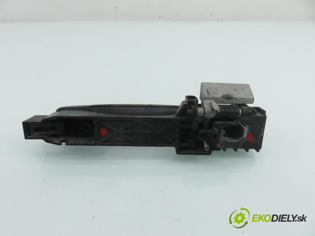 NISSAN NP300 NAVARA (D40) PICK-UP 2006 126,00 2.5 dCi 171 2488,00 Kľučka