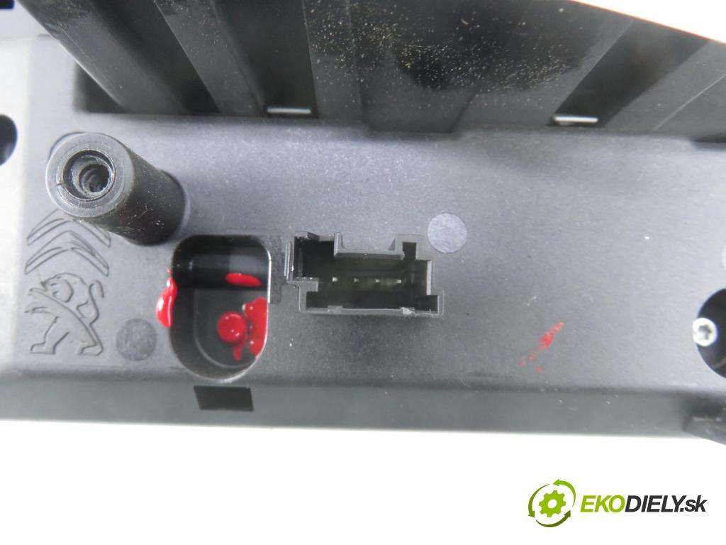 PEUGEOT 308 SW II KOMBI 2015 73,00 1.6 BlueHDi 100 - BHY (DV6FD) 1560,00 ZOBRAZIT: 9809259580 ; 96781478ZD