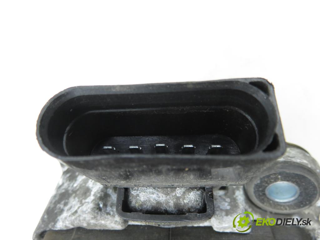 AUDI A6 Avant (4B5, C5) KOMBI 2003 125,00 2.4 quattro - BDV 2393,00 Cievka zapaľovacia