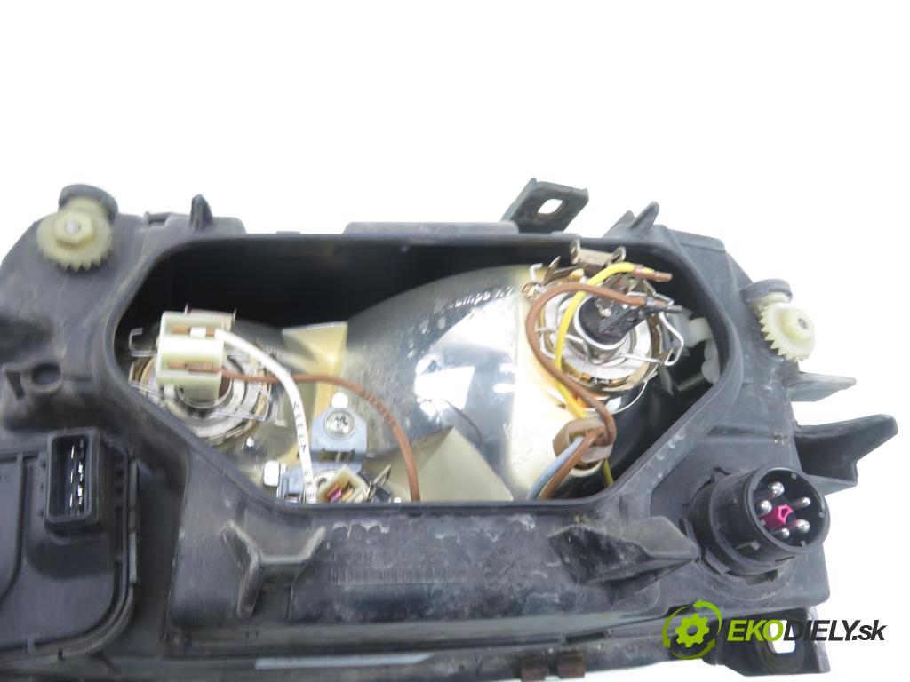 AUDI A4 (8D2, B5) SEDAN 1995 74,00 1.6 8V 100 - ADP 1595,00 světlo PP 0301094202