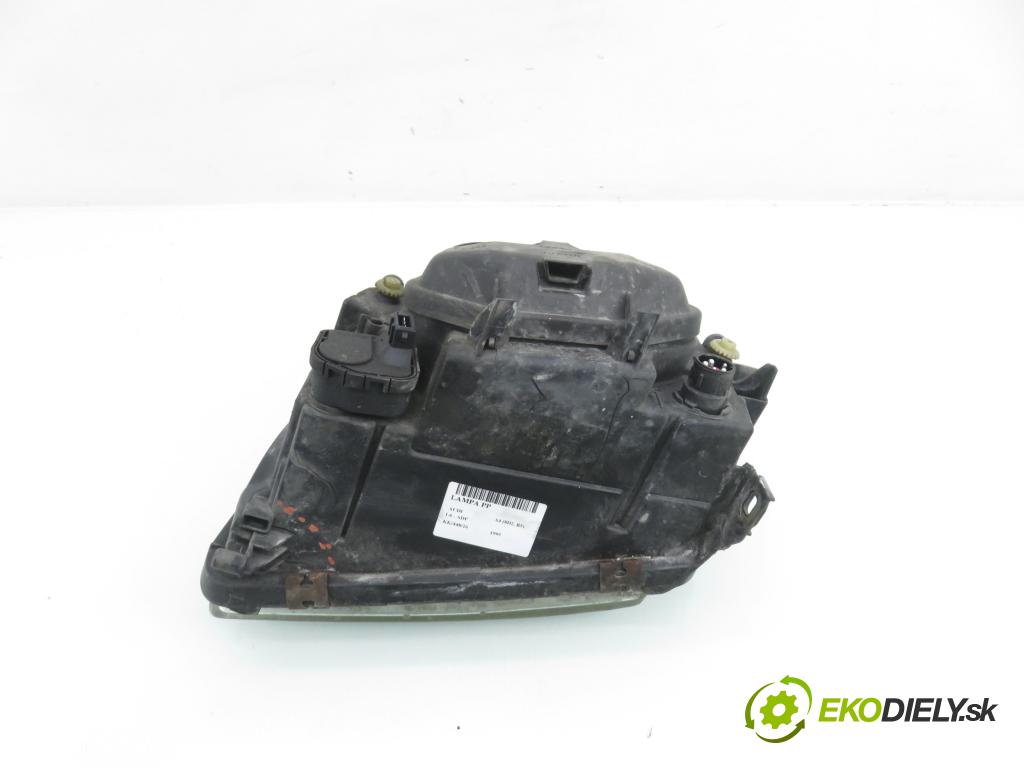 AUDI A4 (8D2, B5) SEDAN 1995 74,00 1.6 8V 100 - ADP 1595,00 světlo PP 0301094202