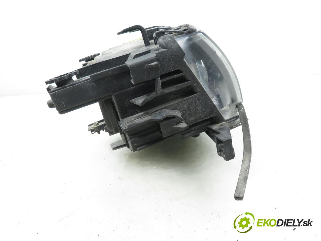 BMW 3 (E46) SEDAN 1999 77,00 316 i 105 - M43 B19 (194E1) 1895,00 Svetlo PP 6902746