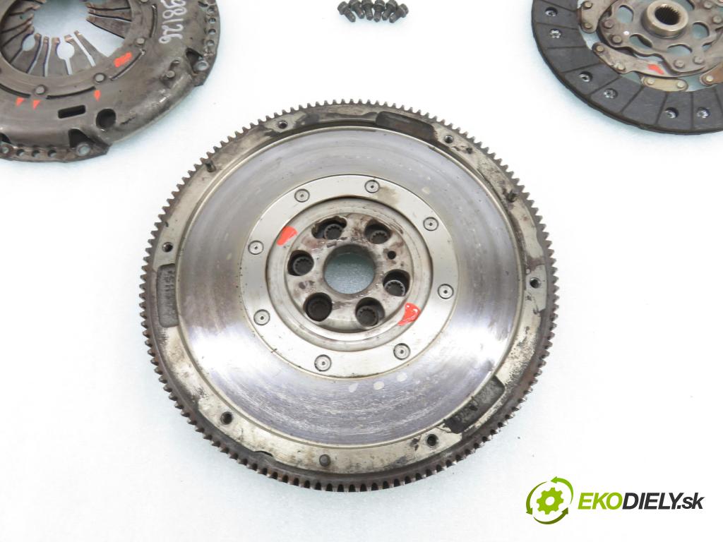 VW GOLF IV (1J1) HB 2003 74,00 1.9 TDI PD 101 - AXR 1896,00 řemenice DUAL MASS / COMP 038141025D ; 3082299309 ; 038105266AQ