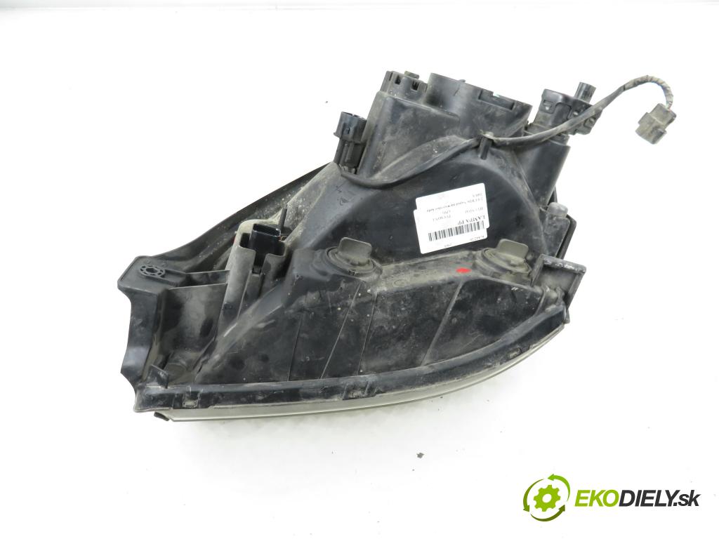 HYUNDAI TUCSON (JM) SUV 2005 83,00 2.0 CRDi 4WD 113 - D4EA 1991,00 Svetlo PP 921012EXXX