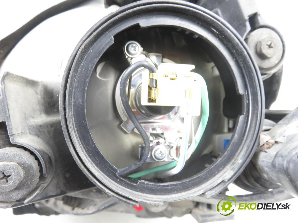 HYUNDAI TUCSON (JM) SUV 2005 83,00 2.0 CRDi 4WD 113 - D4EA 1991,00 Svetlo PP 921012EXXX