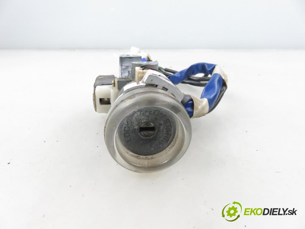 SUBARU IMPREZA kombi (GG) KOMBI 2005 123,00 2.5 167 2457,00 spinačka / zámky 