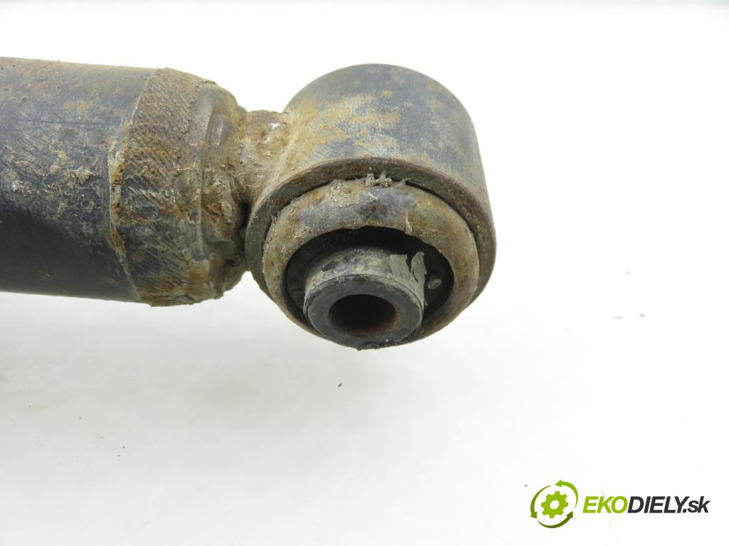 AUDI A6 Avant (4B5, C5) KOMBI 2003 125,00 2.4 quattro - BDV 2393,00 MCPERSON pravé zadné