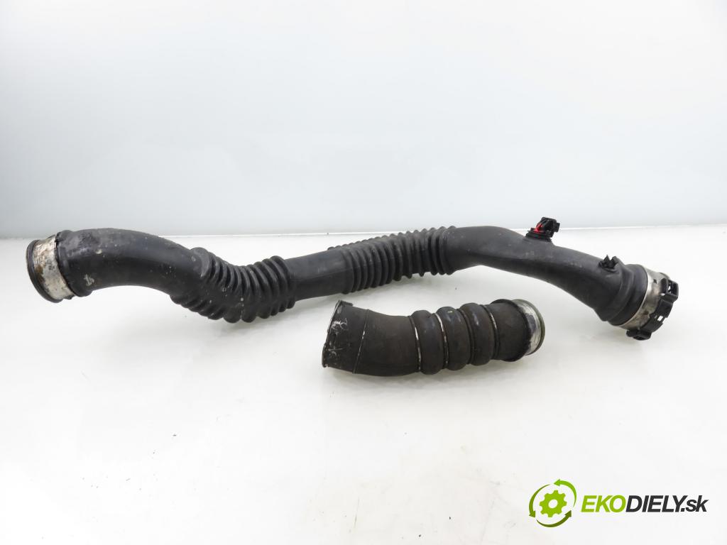 BMW 1 (E87) HB 2007 0,00 118 d - N47 D20 A 1995,00 Rúra intercoolera turba 7797481 ; 7797480