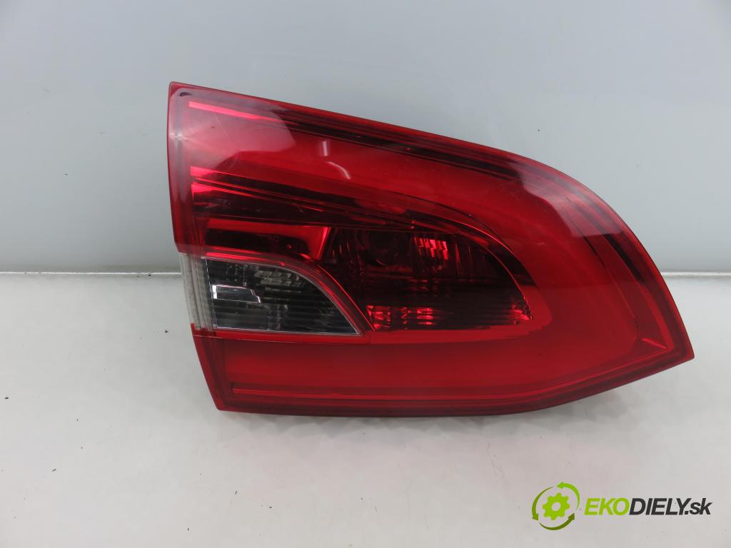 PEUGEOT 308 SW II KOMBI 2015 73,00 1.6 BlueHDi 100 - BHY (DV6FD) 1560,00 Svetlo ľavé zadné kufor