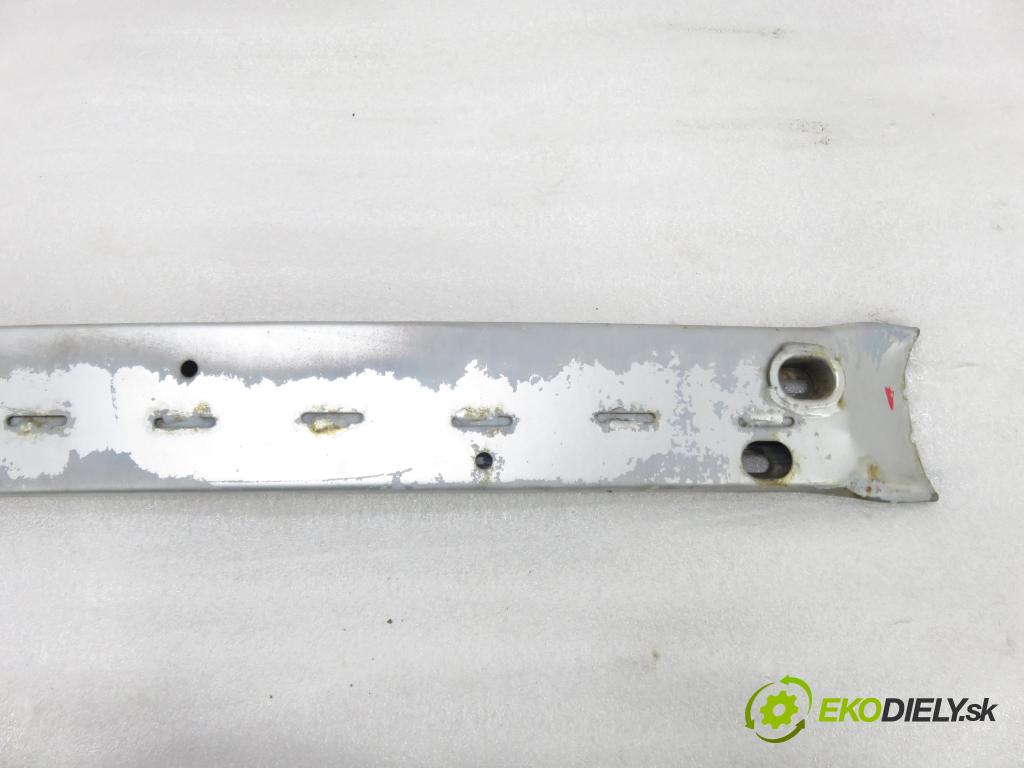 TOYOTA YARIS (_P1_) HB 2002 50,00 1.0 VVT- i 68 - 1SZ-FE 998,00 Výstuha čelné