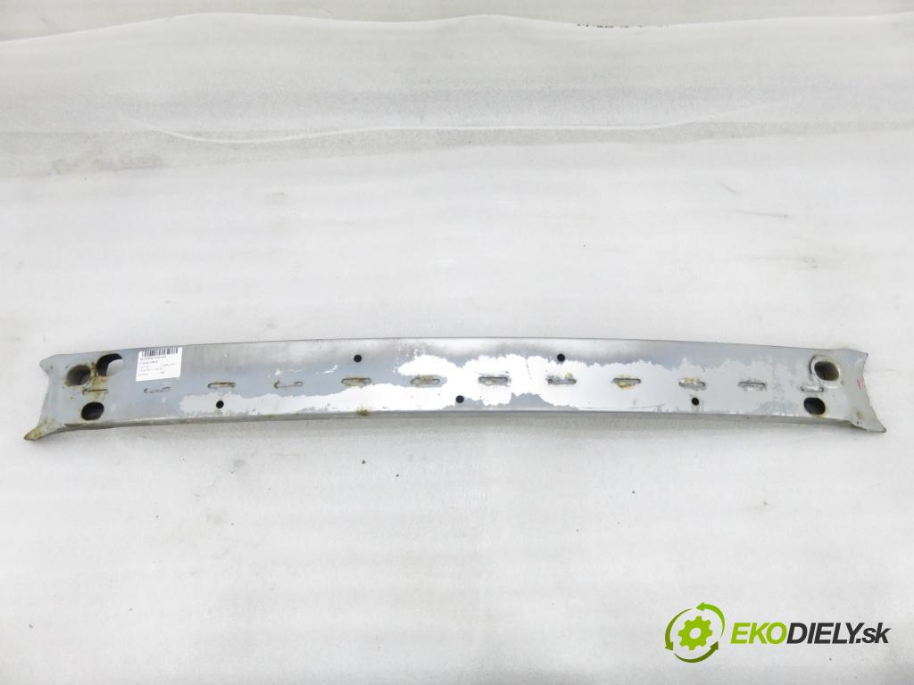 TOYOTA YARIS (_P1_) HB 2002 50,00 1.0 VVT- i 68 - 1SZ-FE 998,00 Výstuha čelné