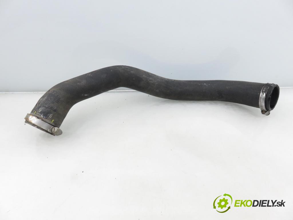 PEUGEOT 308 SW II KOMBI 2015 73,00 1.6 BlueHDi 100 - BHY (DV6FD) 1560,00 Rúra intercoolera turba 9673587180