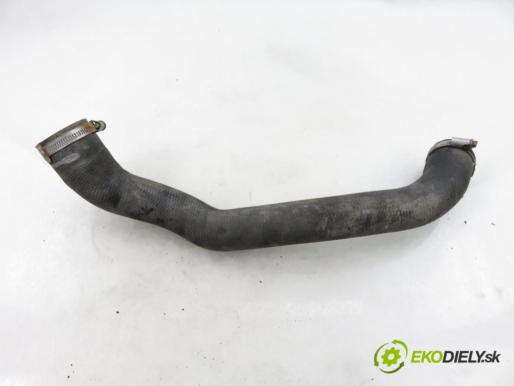PEUGEOT 308 SW II KOMBI 2015 73,00 1.6 BlueHDi 100 - BHY (DV6FD) 1560,00 Rúra intercoolera turba 9673587180