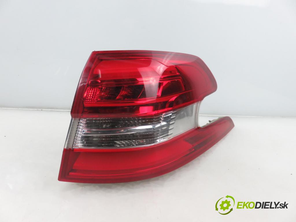 PEUGEOT 308 SW II KOMBI 2015 73,00 1.6 BlueHDi 100 - BHY (DV6FD) 1560,00 Svetlo pravé zadné 9678093880