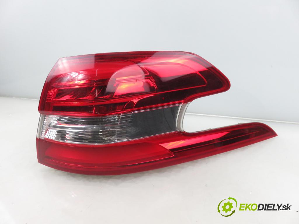 PEUGEOT 308 SW II KOMBI 2015 73,00 1.6 BlueHDi 100 - BHY (DV6FD) 1560,00 Svetlo pravé zadné 9678093880