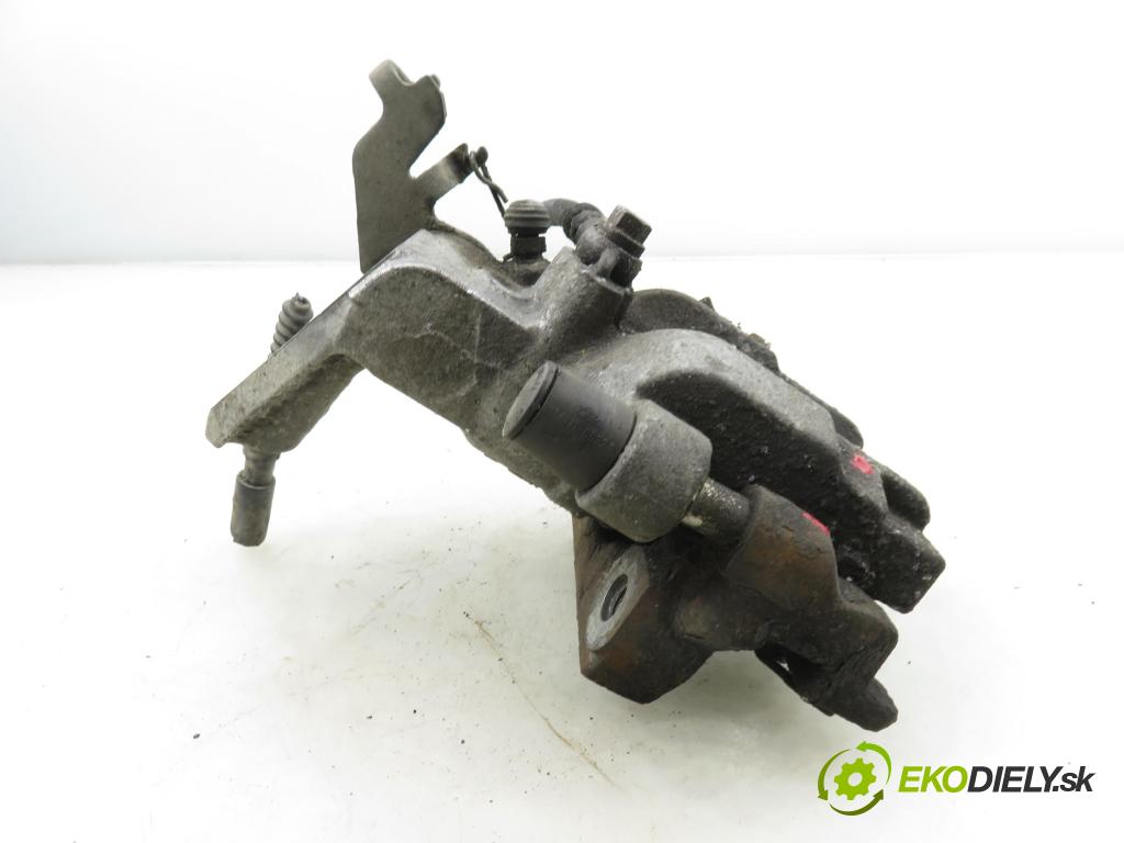 PEUGEOT 308 SW II KOMBI 2015 73,00 1.6 BlueHDi 100 - BHY (DV6FD) 1560,00 Brzdič strmeň pravé zadné 967074058 ; 967074058A