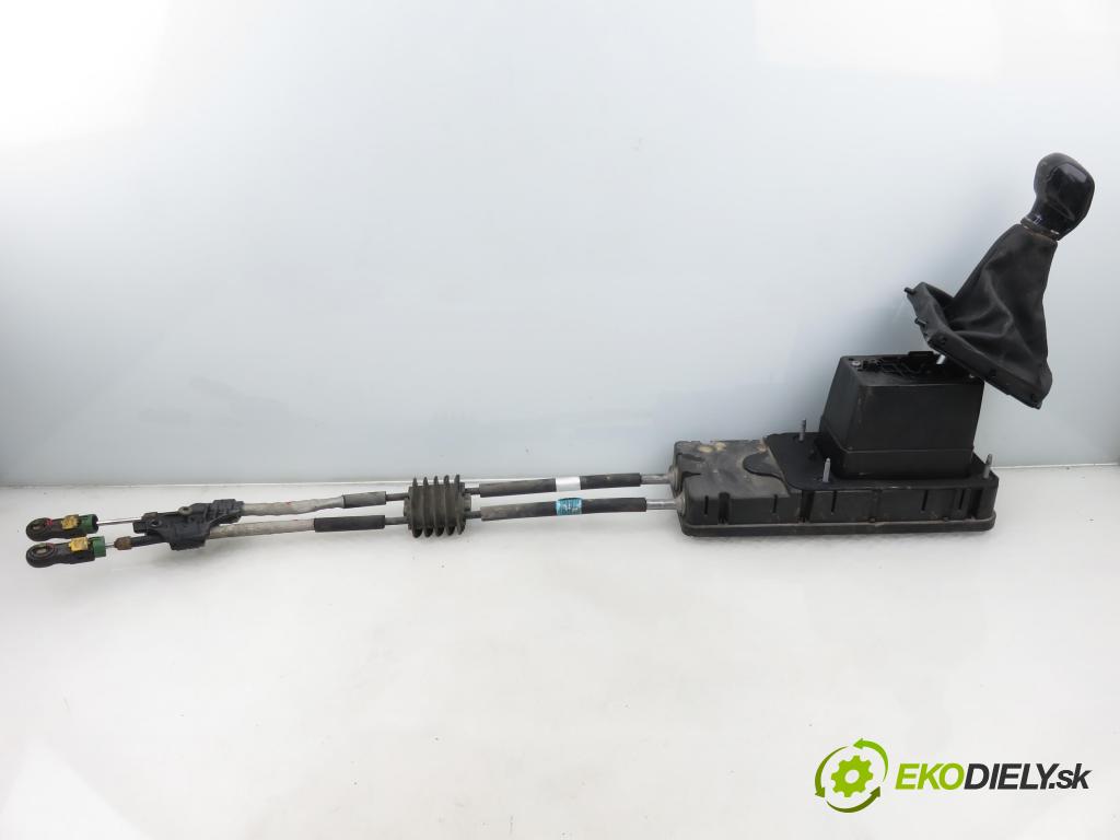 PEUGEOT 308 SW II KOMBI 2015 73,00 1.6 BlueHDi 100 - BHY (DV6FD) 1560,00 ZVEDÁK: 9806936580