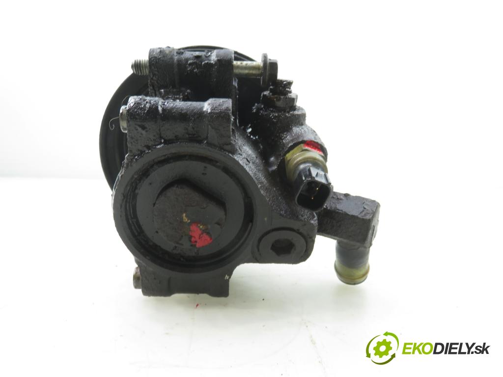 FORD FOCUS (DAW, DBW) HB 2000 85,00 1.8 16V 1796,00 Pumpa servočerpadlo XS4E3A733AC (Servočerpadlo)