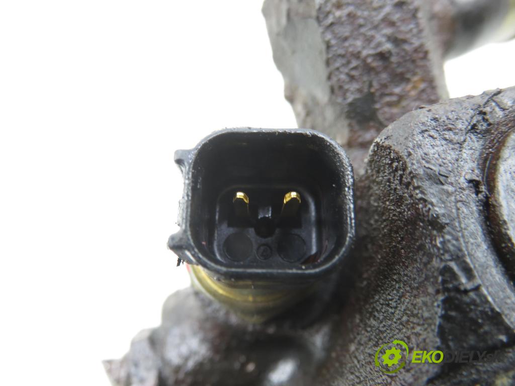 FORD FOCUS (DAW, DBW) HB 2000 85,00 1.8 16V 1796,00 Pumpa servočerpadlo XS4E3A733AC (Servočerpadlo)