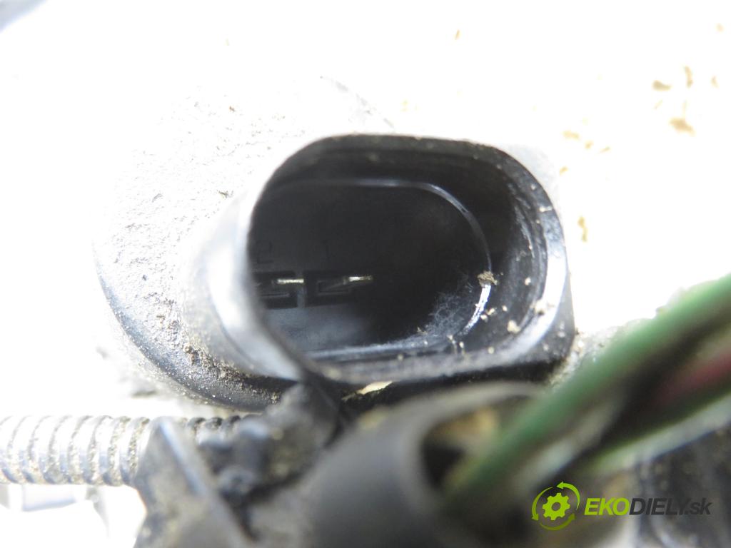 VW TOURAN (1T1, 1T2) MINIVAN 2005 103,00 2.0 TDI 16V 140 - BKD 1968,00 Nádržka ostrekovačov 1T0955453C ; 1T0955453D ; 1T0955453E (Kľučka dverí ostatné)