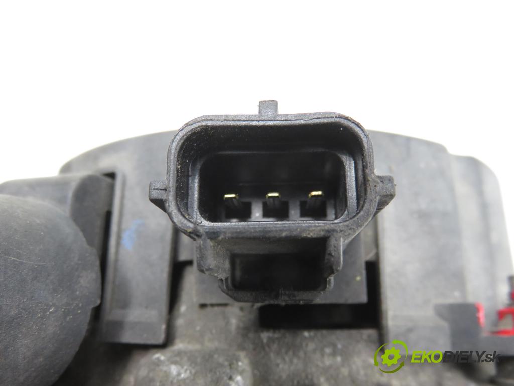 FORD FOCUS (DAW, DBW) HB 2000 85,00 1.8 16V 1796,00 Alternátor 98AB10300DD ; 63321678 (Alternátor)