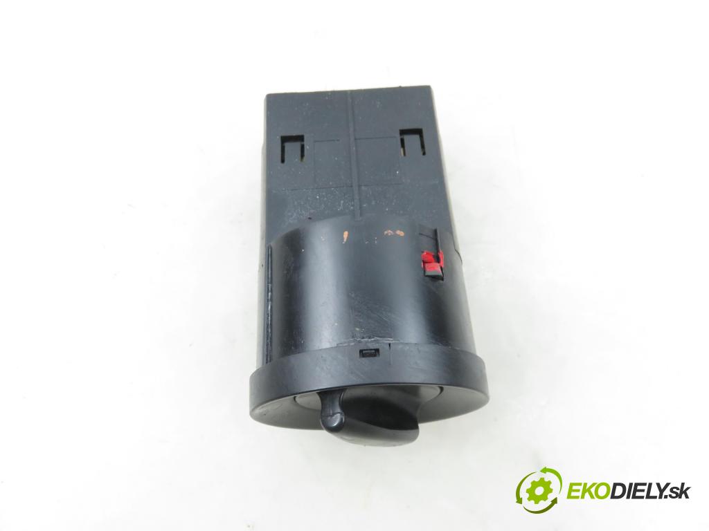 VW GOLF IV (1J1) HB 2003 55,00 1.4 16V - BCA 1390,00 prepínač svetlá 109928