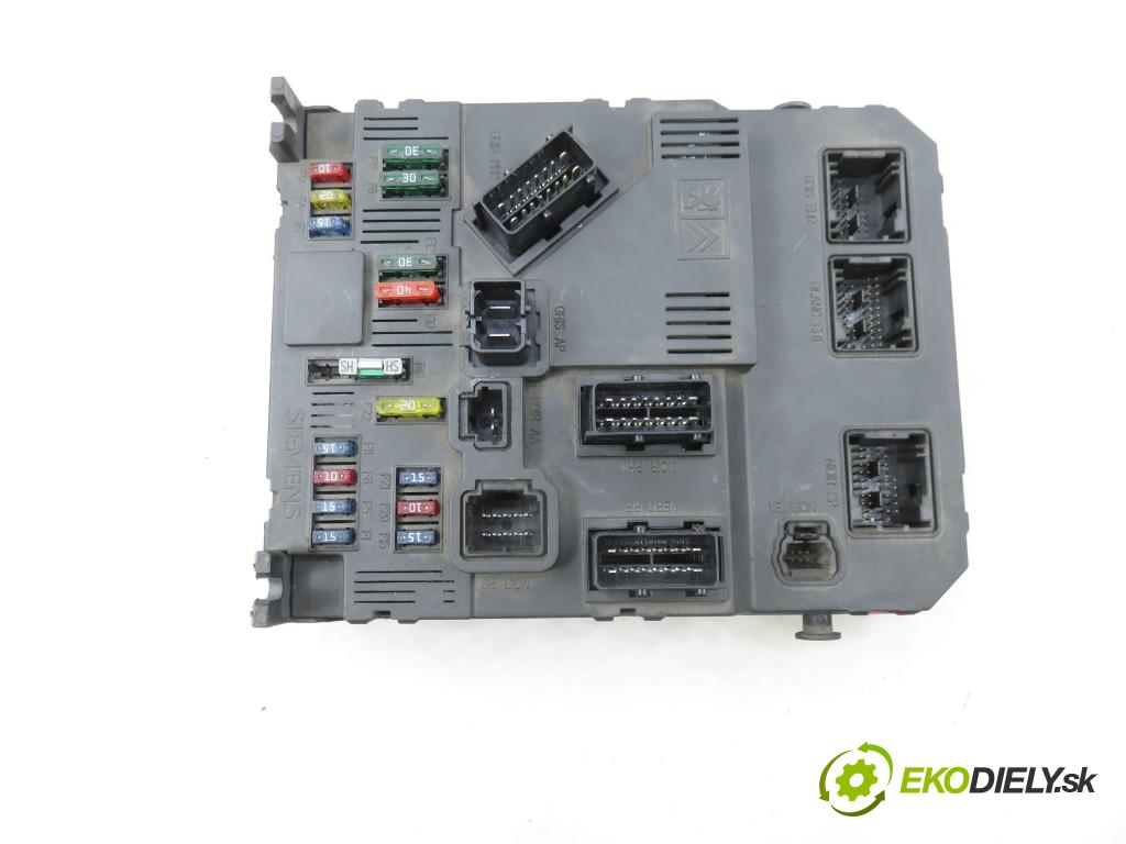 RENAULT SCENIC I (JA0/1_) MINIVAN 2000 79,00 1.6 - K4M 709 1598,00 MODUL BSI S108502600 ; 7700436246