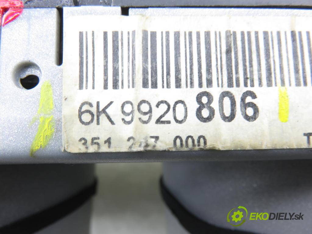 VW POLO Variant (6V5) KOMBI 1999 44,00 1.4 - AKK 1390,00 prístrojovka elektrický 6K9920806