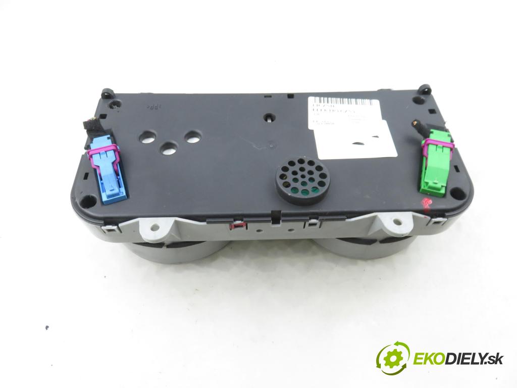 VW POLO Variant (6V5) KOMBI 1999 44,00 1.4 - AKK 1390,00 prístrojovka elektrický 6K9920806