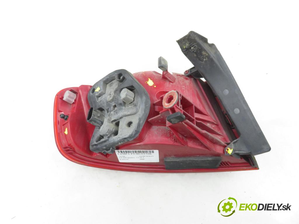 AUDI A4 (8K2, B8) SEDAN 2008 176,00 3.0 TDI quattro - CCWA 2967,00 Svetlo pravé zadné 8K5945096K