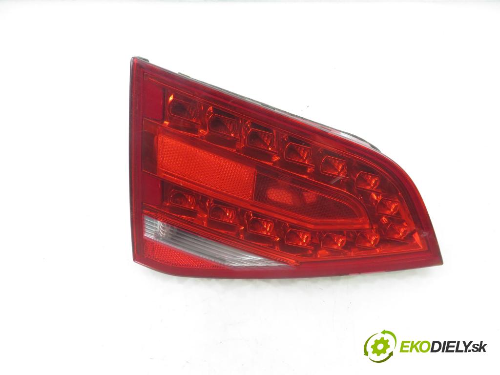 AUDI A4 (8K2, B8) SEDAN 2008 176,00 3.0 TDI quattro - CCWA 2967,00 světlo levé zadní kufr 8K5945093K